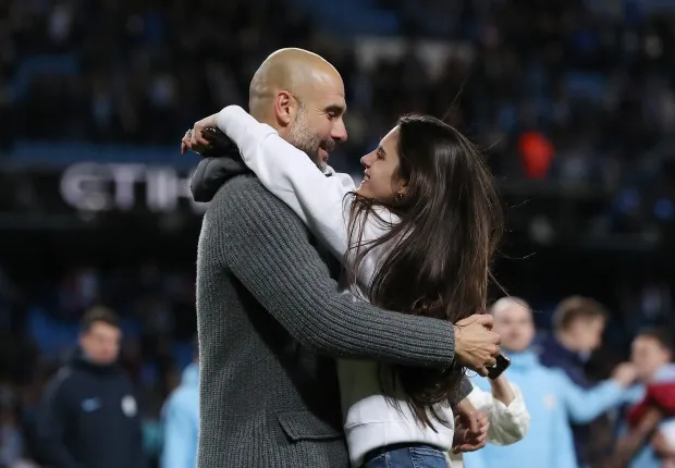 Con gái Pep Guardiola lại thả dáng cực sexy - Bóng Đá