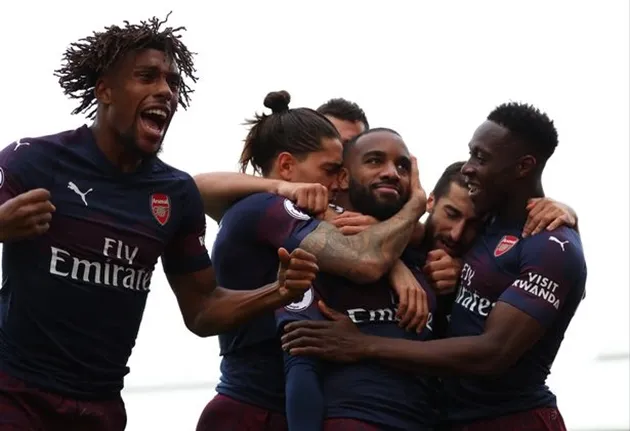 Chuyên gia John Hartson nhận định thế nào về Arsenal và Man Utd trong top 4 - Bóng Đá