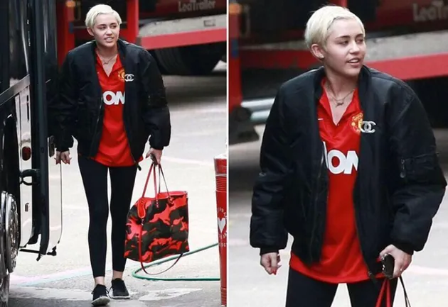 Man Utd boast some of world’s most glamorous fans - Bóng Đá