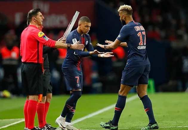 Mbappe trố mắt trước pha bỏ lỡ thần thánh của đồng đội  - Bóng Đá