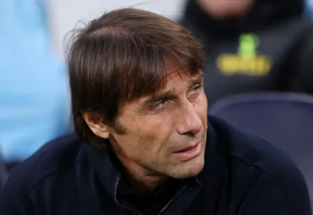 Gary Neville urges Antonio Conte to stay at Tottenham after Liverpool defeat - Bóng Đá