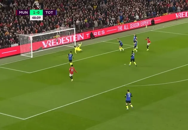 Trong 3 ngày, Lloris từ đỉnh cao trước Man Utd thành gã tội đồ - Bóng Đá