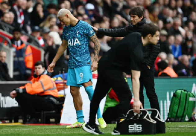 Hòa như thua trước Southampton, ghế Conte chỉ còn