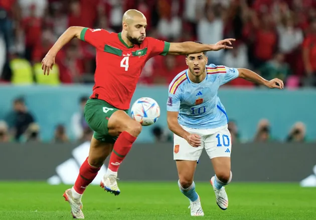 Liverpool want Sofyan Amrabat and his agent has told Fabrizio Romano that he is receiving a lot of calls for the Fiorentina midfielder. - Bóng Đá