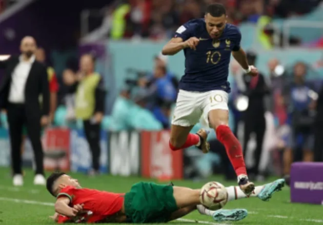 'Cơn lốc' Mbappe hoàn toàn thổi bay Morocco - Bóng Đá