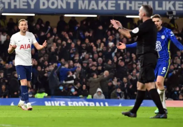 Lukaku giật mình; Kane ngơ ngác vì bàn thắng hụt - Bóng Đá