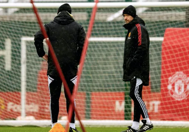 Cơn ác mộng số 9 trở lại, sân tập Man Utd yên ắng lạ thường - Bóng Đá