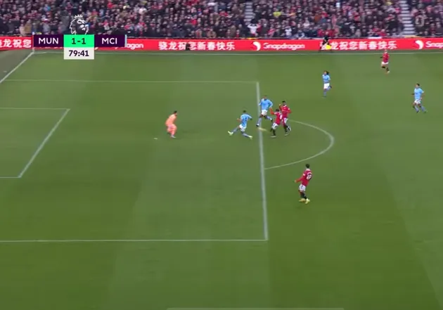 Vết gợn trận Man Utd 2-1 Man City - Bóng Đá