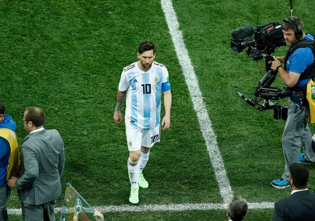 Điều Argentina cần làm trước tiên là đưa cái tên Maradona vào viện bảo tàng - Bóng Đá