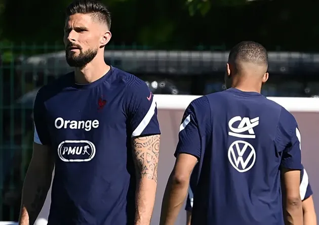 Giroud và Mbappe - Bóng Đá