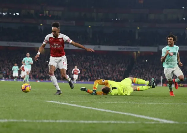 Ozil hủy diệt Bournemouth, Arsenal khẳng định sức mạnh trong cuộc đua top 4 - Bóng Đá