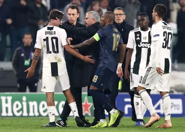 Dybala nói gì với Mourinho sau trận thua - Bóng Đá