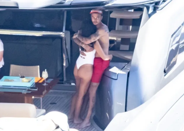Dele Alli grabs stunning new girlfriend Cindy Kimberly - Bóng Đá
