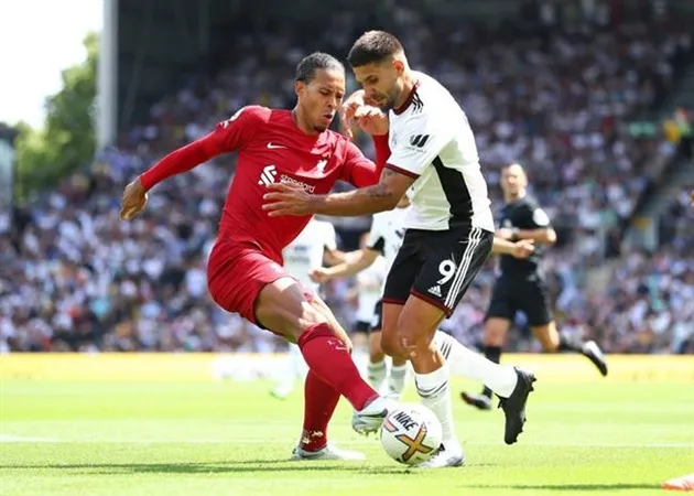 Mitrovic làm Henderson và Van Dijk bẽ mặt - Bóng Đá