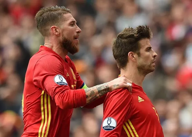 Pique, Ramos mắc sai lầm quá nhiều - Bóng Đá