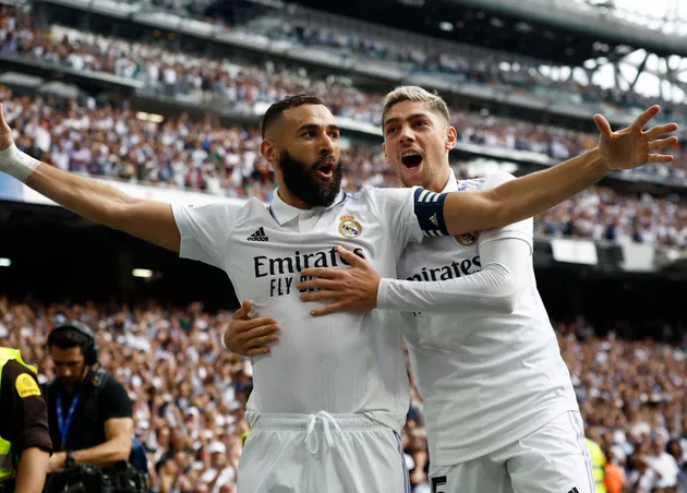 Vóc dáng sexy của bạn gái Karim Benzema - Bóng Đá