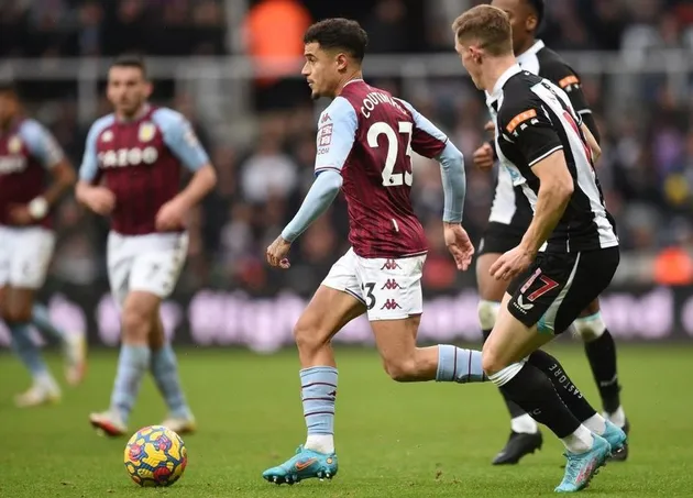 Trippier lại đá phạt thành bàn hạ Aston Villa của Gerrard, Man Utd có tiếc? - Bóng Đá