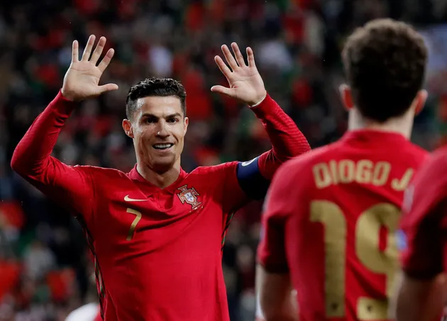 Ronaldo nhạt nhòa trong chiến thắng của Bồ Đào Nha - Bóng Đá