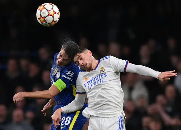 Real xuất hiện 2 cỗ máy pressing, cày nát tuyến giữa Chelsea - Bóng Đá