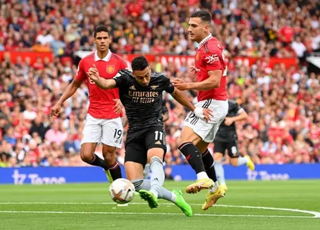 Hạ Arsenal, Man Utd phát hiện ra 2 cỗ máy chạy biên chất lượng - Bóng Đá