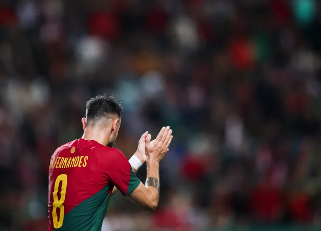 Fernandes bùng cháy với cú đúp, Bồ Đào Nha thắng đậm dù không có Ronaldo - Bóng Đá