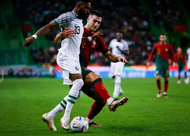 Fernandes bùng cháy với cú đúp, Bồ Đào Nha thắng đậm dù không có Ronaldo - Bóng Đá