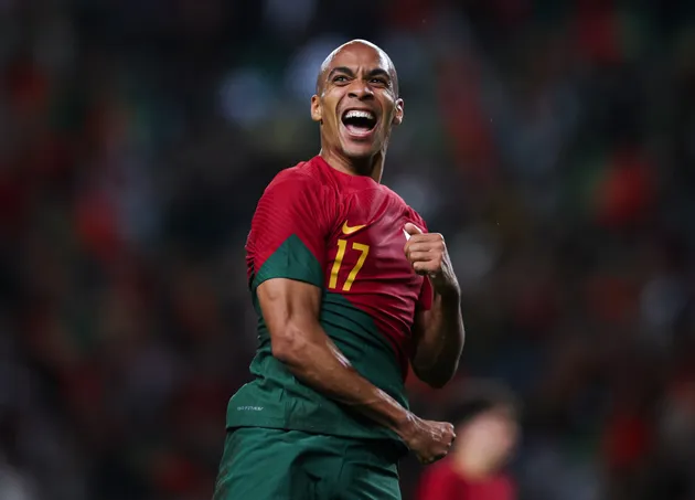 Fernandes bùng cháy với cú đúp, Bồ Đào Nha thắng đậm dù không có Ronaldo - Bóng Đá