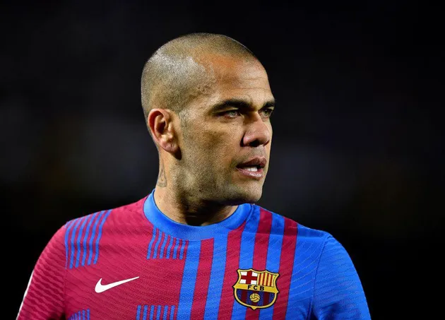 Xavi lên tiếng về tương lai của Dani Alves tại Barca - Bóng Đá