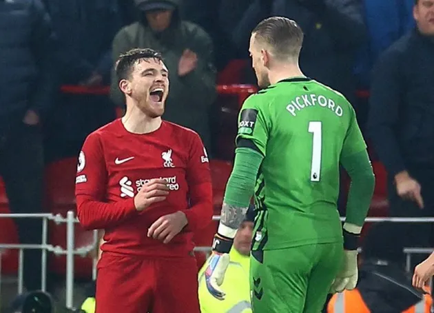 Robertson vs Pickford - Bóng Đá