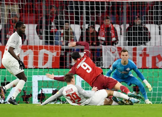 Lewandowski lập hattrick trong 11 phút, Bayern thắng hủy diệt 7-1 - Bóng Đá