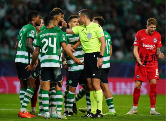 Quả phạt đền oan nghiệt loại Sporting Lisbon - Bóng Đá