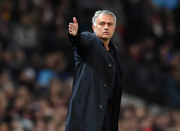 'Mọi thứ đã kết thúc với ông ấy (Mourinho) rồi' - Liam Brady  - Bóng Đá