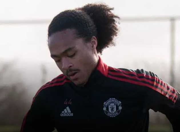 Manchester United winger Tahith Chong has returned to Birmingham City to continue his loan move. - Bóng Đá