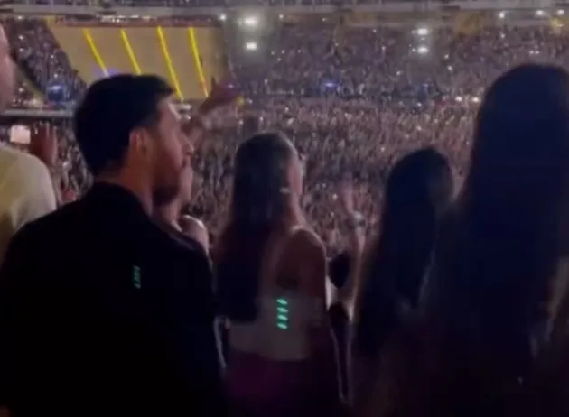 Lionel Messi làm rõ cảm xúc của PSG khi anh ấy tham dự buổi hòa nhạc Coldplay - Bóng Đá