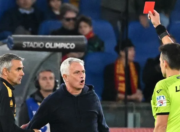 Vì sao Mourinho vắng mặt khi Roma hòa Milan kịch tính? - Bóng Đá