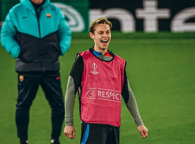 de jong arrives old trafford - Bóng Đá