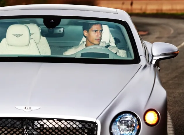 Alejandro Garnacho spotted getting Uber to Man Utd training - Bóng Đá