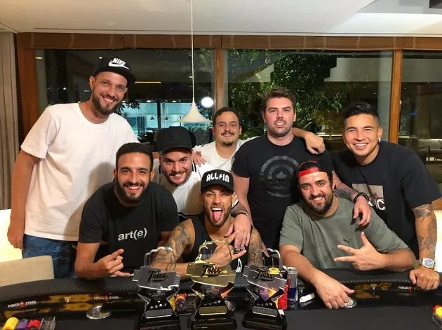 Neymar hội ngộ đàn em ở sòng bài - Bóng Đá