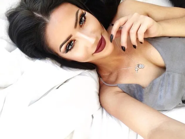 Antonija K - 'Phù thủy makeup' nóng bỏng tiếp lửa cùng Croatia - Bóng Đá