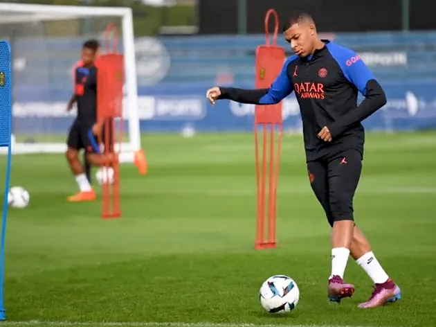 Trở lại PSG, Mbappe thể hiện đẳng cấp vượt trội - Bóng Đá