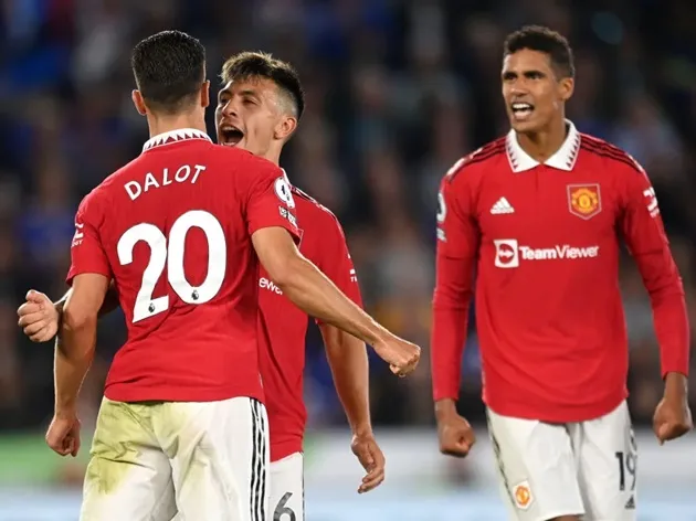 Diogo Dalot explains how Erik ten Hag has influenced his form for Manchester United - Bóng Đá