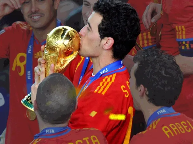 Sergio Busquets announces his retirement from international football - Bóng Đá