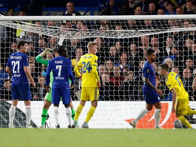 Sarri muốn Chelsea thủ tốt hơn - Bóng Đá