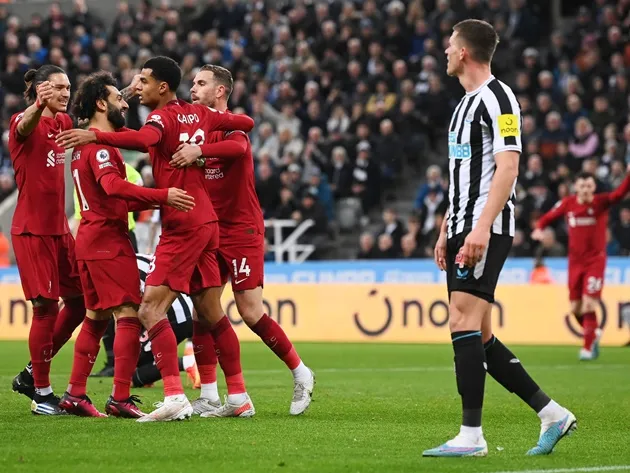 Liverpool ban bật hớp hồn, Newcastle bất lực hóa 'bù nhìn' - Bóng Đá