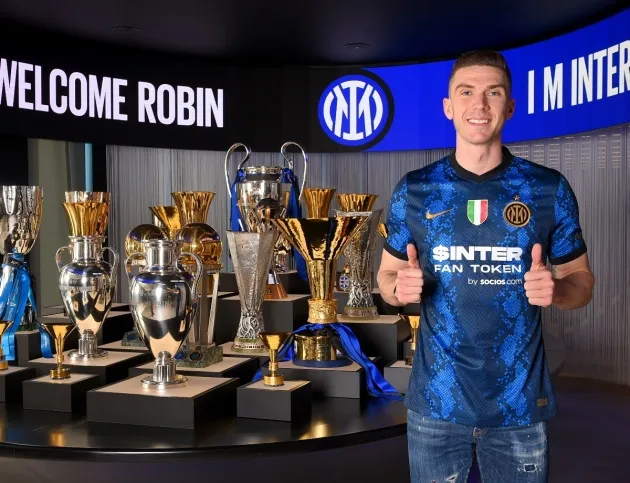 ROBIN GOSENS SIGNS FOR INTER - Bóng Đá