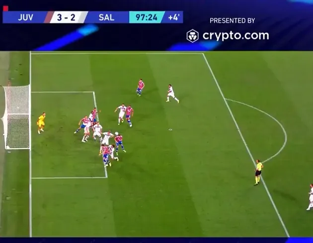 4 thẻ đỏ, VAR tước bàn thắng tạo nên trận cầu điên rồ của Juventus - Bóng Đá