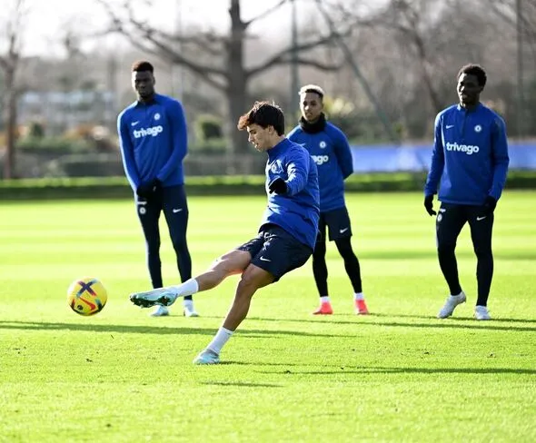 Joao Felix vs Wout Weghorst: Chelsea hay M.U ký bản HĐ tốt hơn? - Bóng Đá