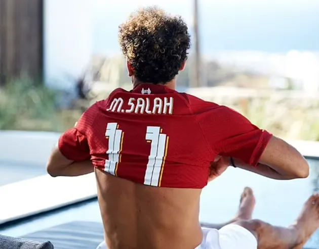 Mohamed Salah enjoys a sun-soaked holiday on the beaches of Greek island Mykonos - Bóng Đá