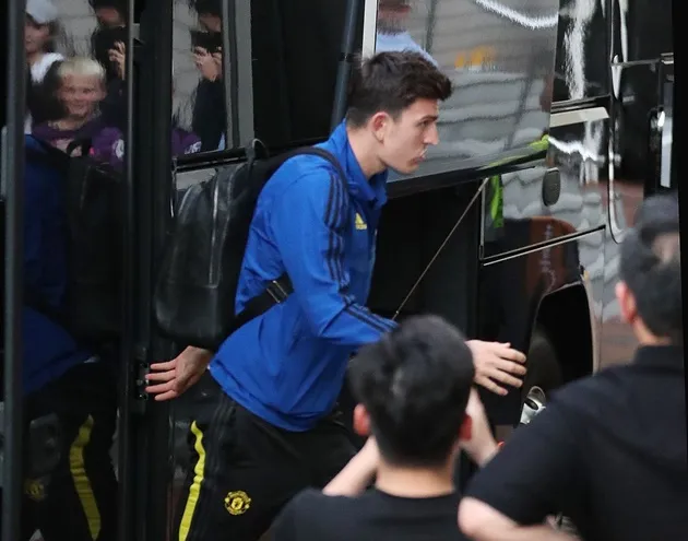 Pictures: Manchester United players arrive at hotel ahead of Leicester City match - Lingard bị trảm - Bóng Đá