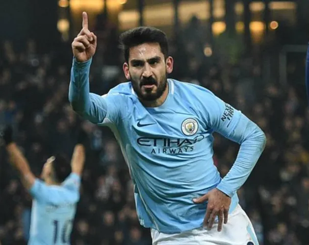 Đội tuyển Đức chỉ trích Ozil, Gundogan vì chụp ảnh với tổng thống Thổ Nhĩ Kỳ - Bóng Đá
